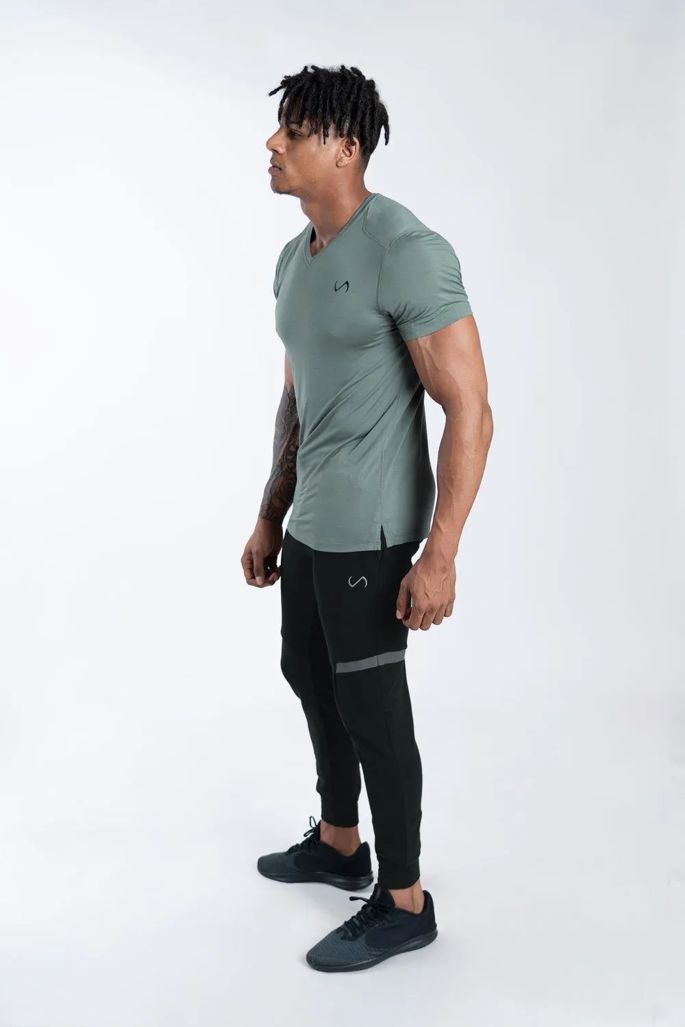 Focus Performance Bamboo V-Neck