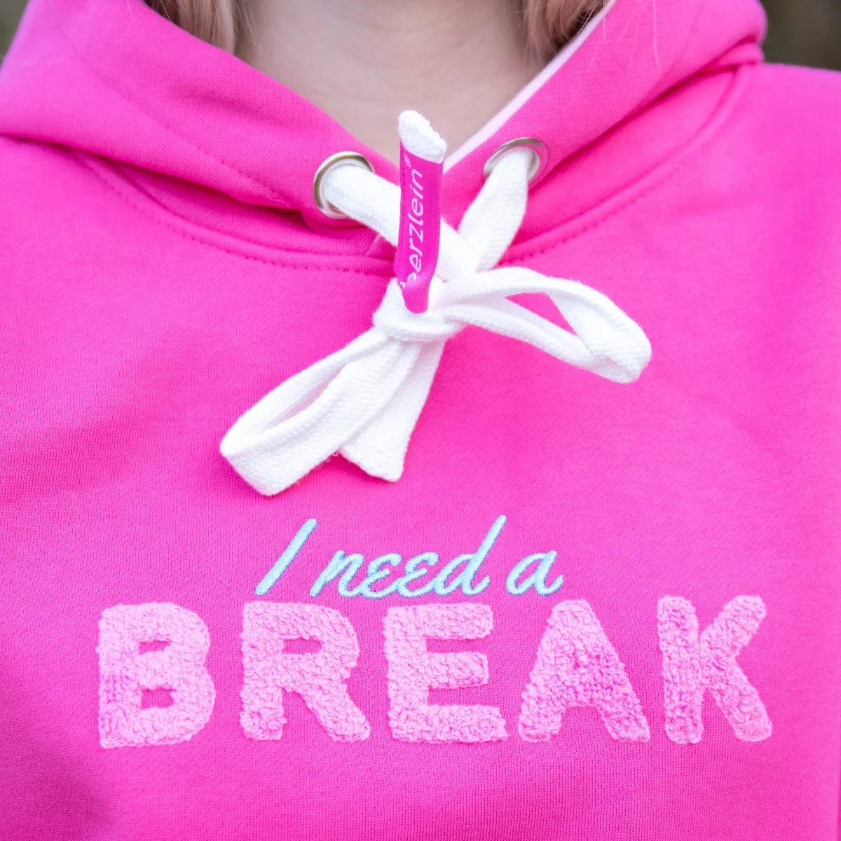 Herzlein® Hoodie "I need a break" in Pink