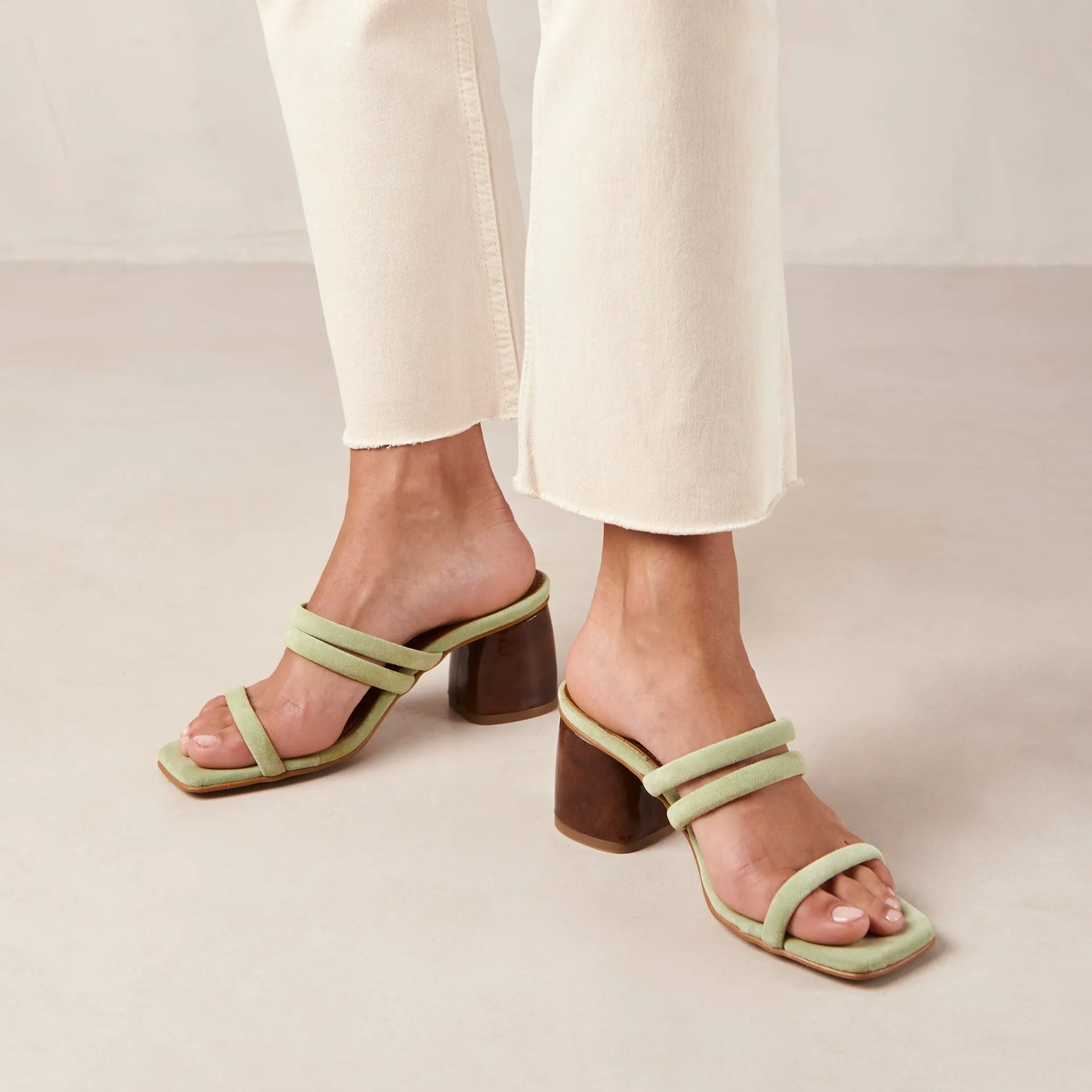 Indiana Mint Leather Sandals