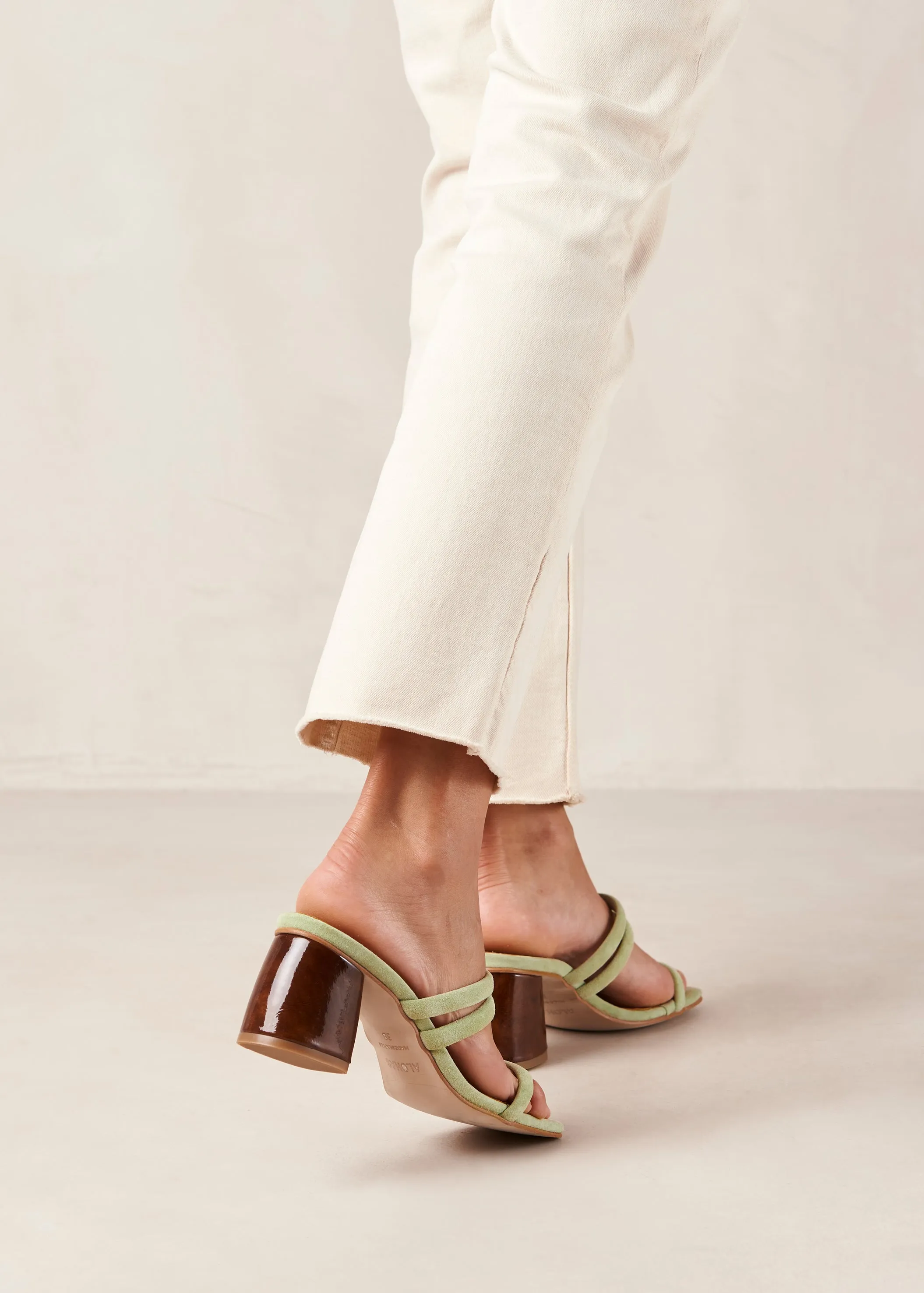 Indiana Mint Leather Sandals