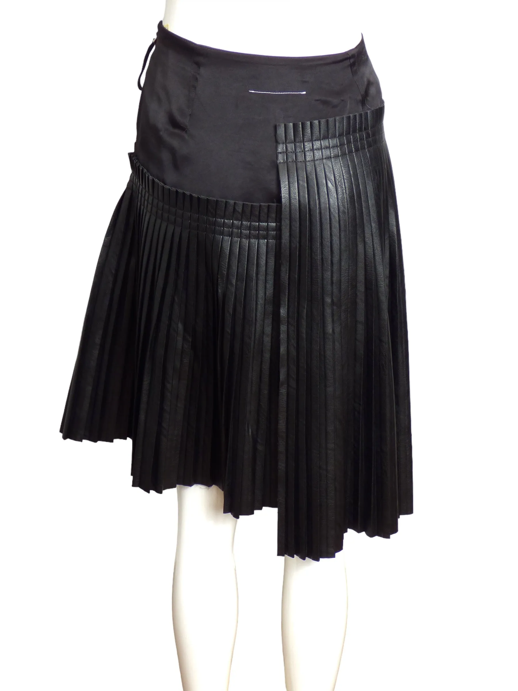 MM6 MARGIELA- 2018 Black Faux Leather Pleated Skirt, Size 12