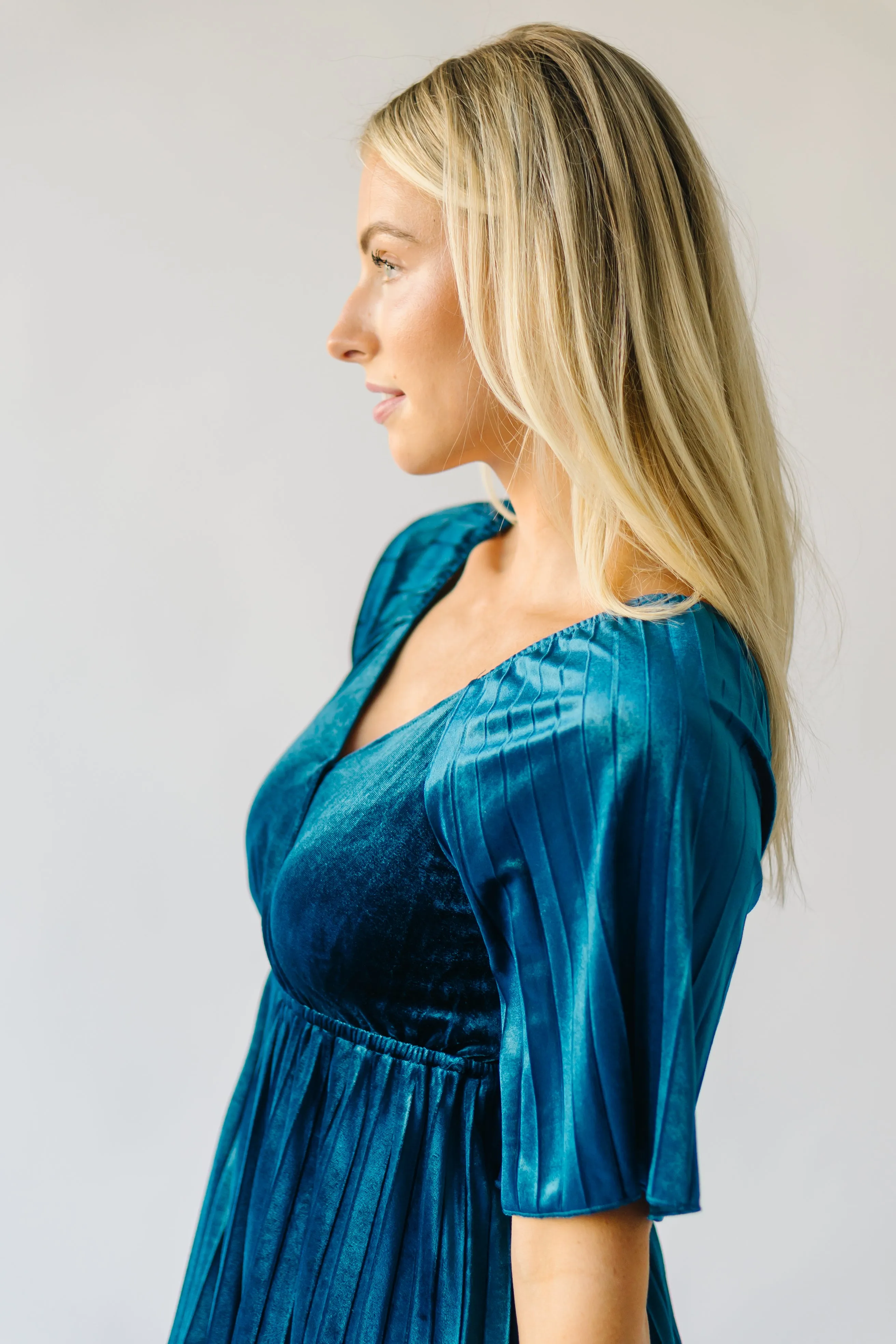 The Soren Sweetheart Pleated Velvet Midi Dress in Dark Teal